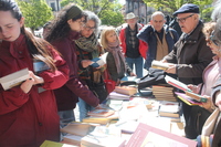 Segovia celebra con libros, flores y música el Día de Castilla y León