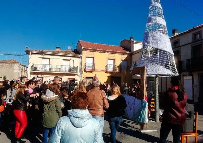 (FOTOS) Fuenterrebollo se apunta a la Nochevieja Anticipada