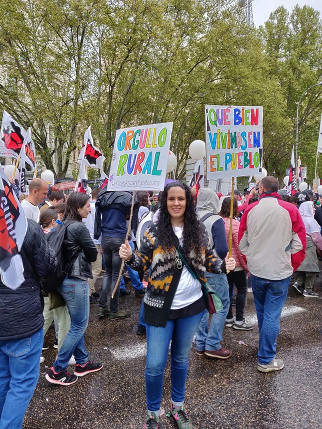 Leticia Núñez, alumna del campus de la UVa en Segovia, que trabaja sobre despoblación, durante la manifestación