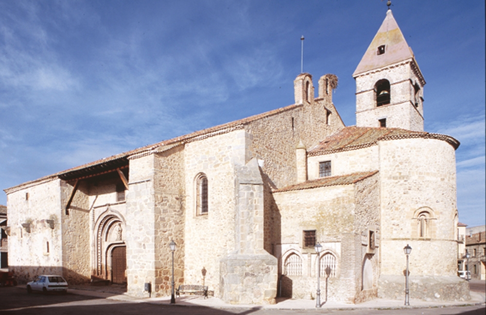 IGLESIA DE SANTA MARÍA DE FUENTEPELAYO