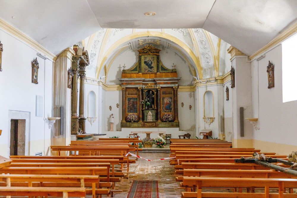 La iglesia de Otones de Benjumea tras el incendio provocado por la caída de un rayo  / @NACHO VALVERDE