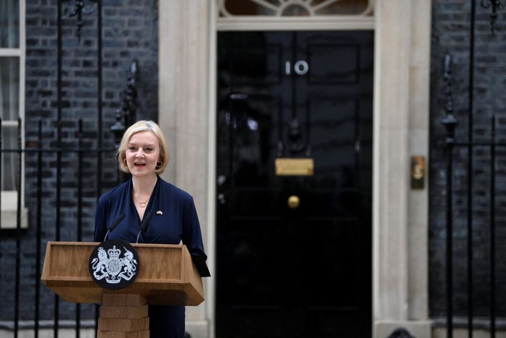 Liz Truss renuncia como primera ministra del Reino Unido