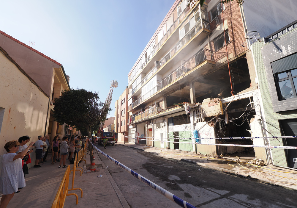 La explosión de la calle Goya de Valladolid deja una fallecida y 14 heridos  / PHOTOGENIC/CLAUDIA ALBA