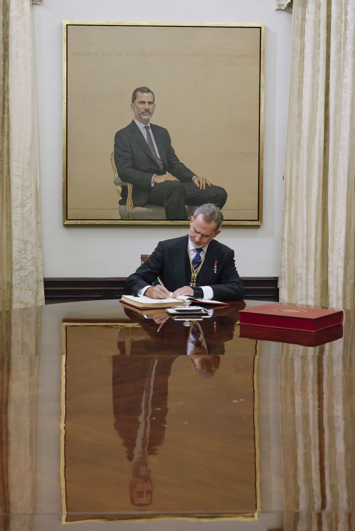 La princesa Leonor jura la Constitución en el Congreso  / BALLESTEROS