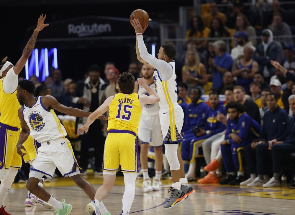 NBA Playoffs - Los Angeles Lakers at Golden State Warriors  / JOHN G. MABANGLO