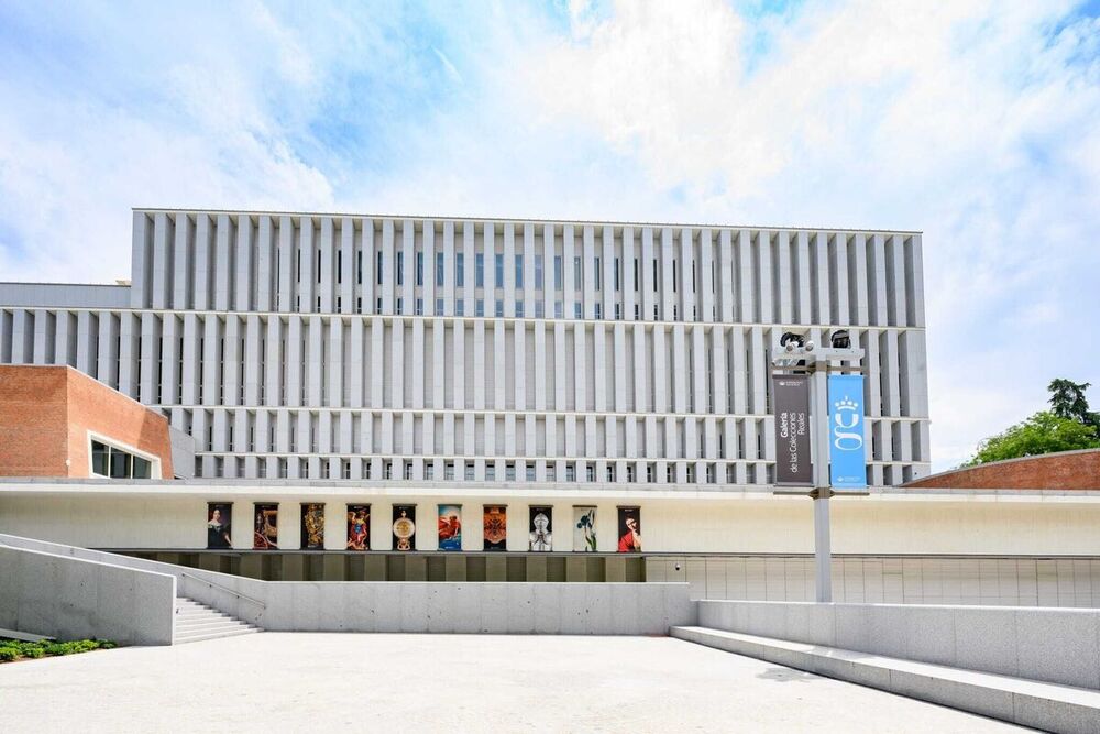 Fachada del edificio de la Galería de las Colecciones Reales, en el centro de Madrid.  