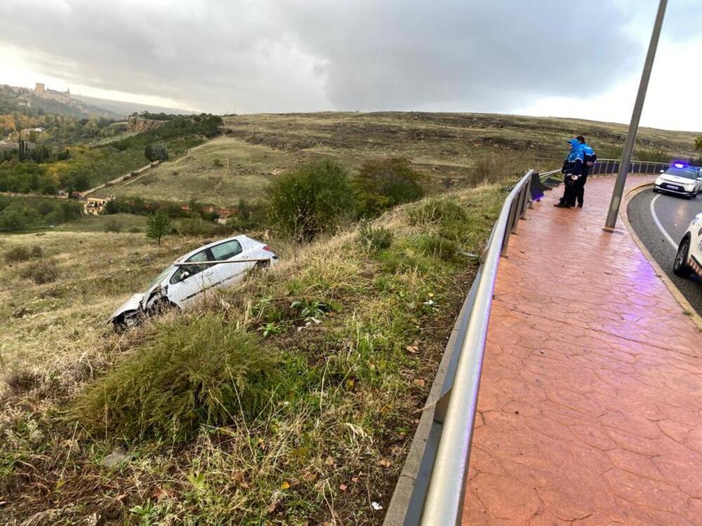 Estado en el que ha quedado el vehículo accidentado esta tarde.