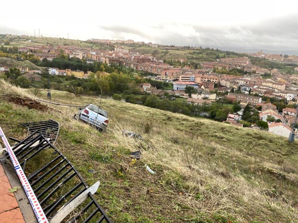 Estado en el que ha quedado el vehículo accidentado esta tarde.