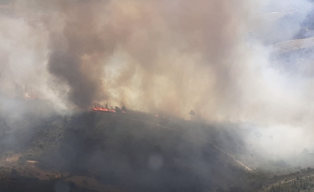 A operação impede a chegada de fogo de Portugal