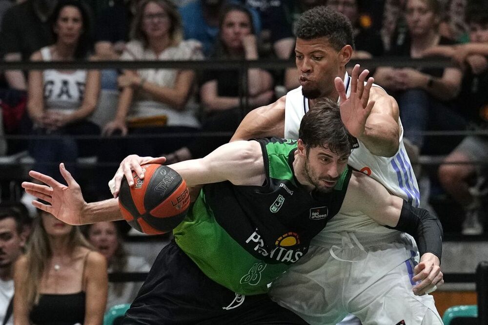 JOVENTUT / REAL MADRID  / ALEJANDRO GARCIA