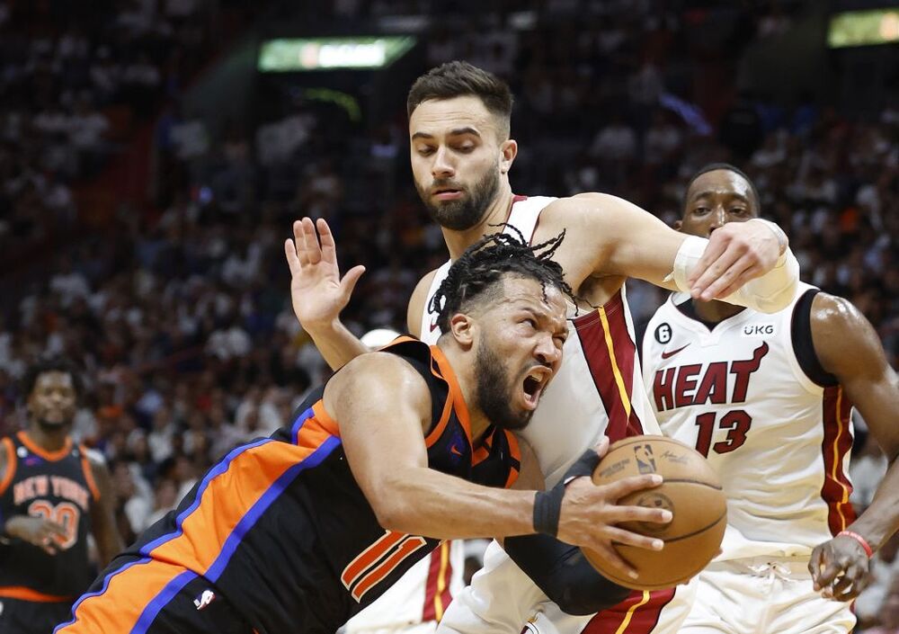 NBA Playoffs Eastern Conference Semifinals - New York Knicks at Miami Heat  / RHONA WISE