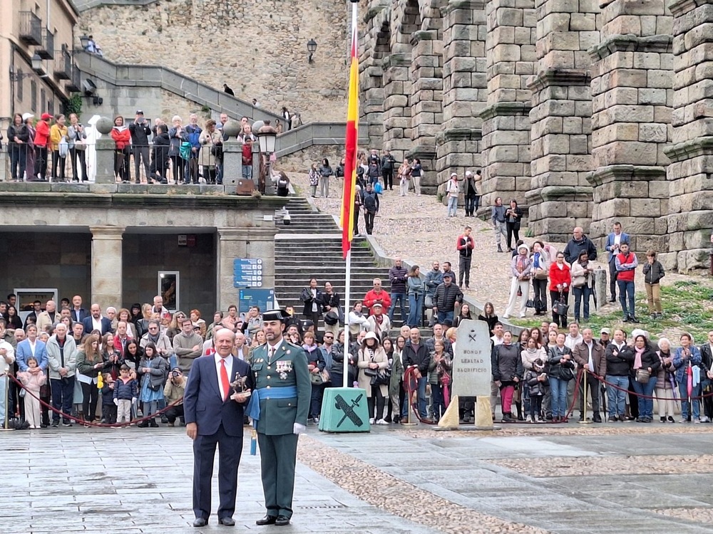 La Guardia Civil celebra su día bajo la lluvia