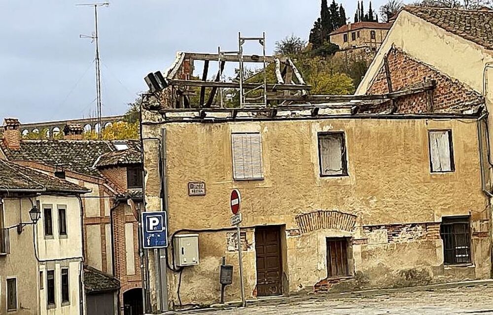 Vivienda de la plaza de San Lorenzo, donde se derrumbó la cubierta. 