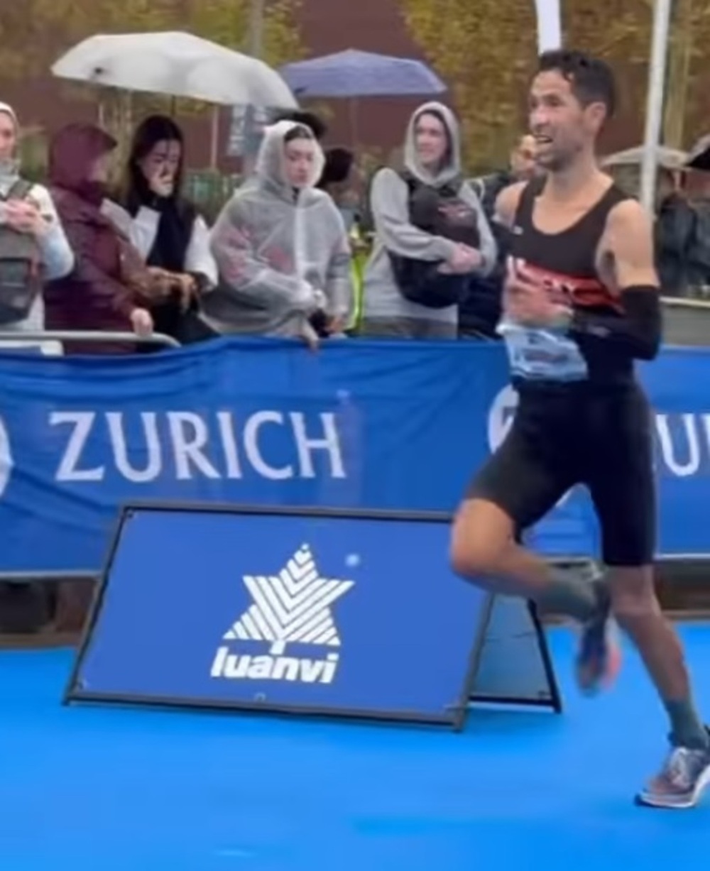 Javi Guerra bate el récord de España de medio maratón en M40