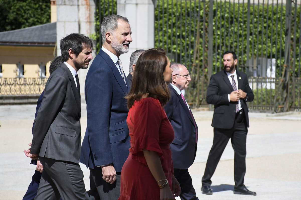 Felipe VI preside la reunión del patronato del Real Instituto Elcano  / PABLO MARTÍN /EFE