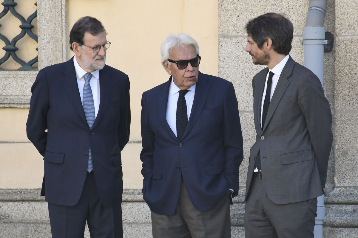 Felipe VI preside la reunión del patronato del Real Instituto Elcano  / PABLO MARTÍN /EFE