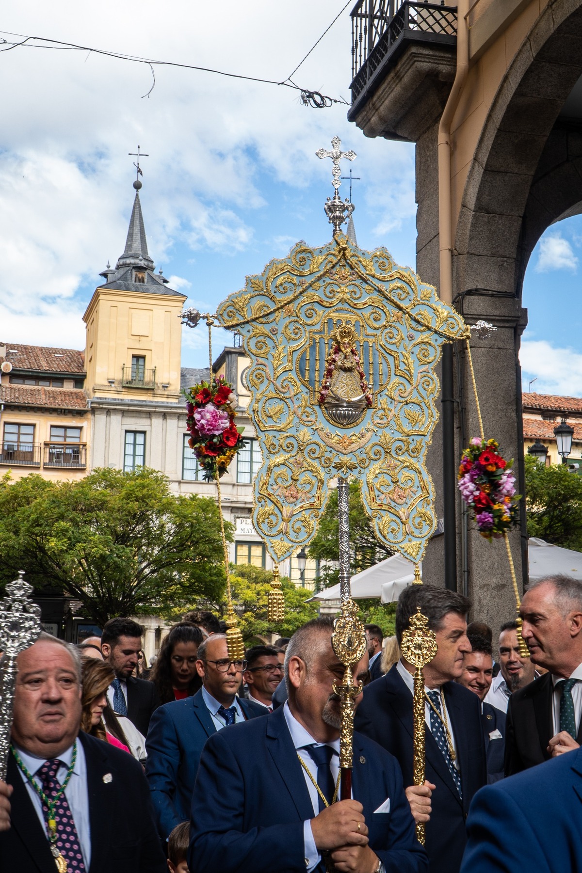 La bendición del simpecado, en imágenes.  / MANU RODRIGO