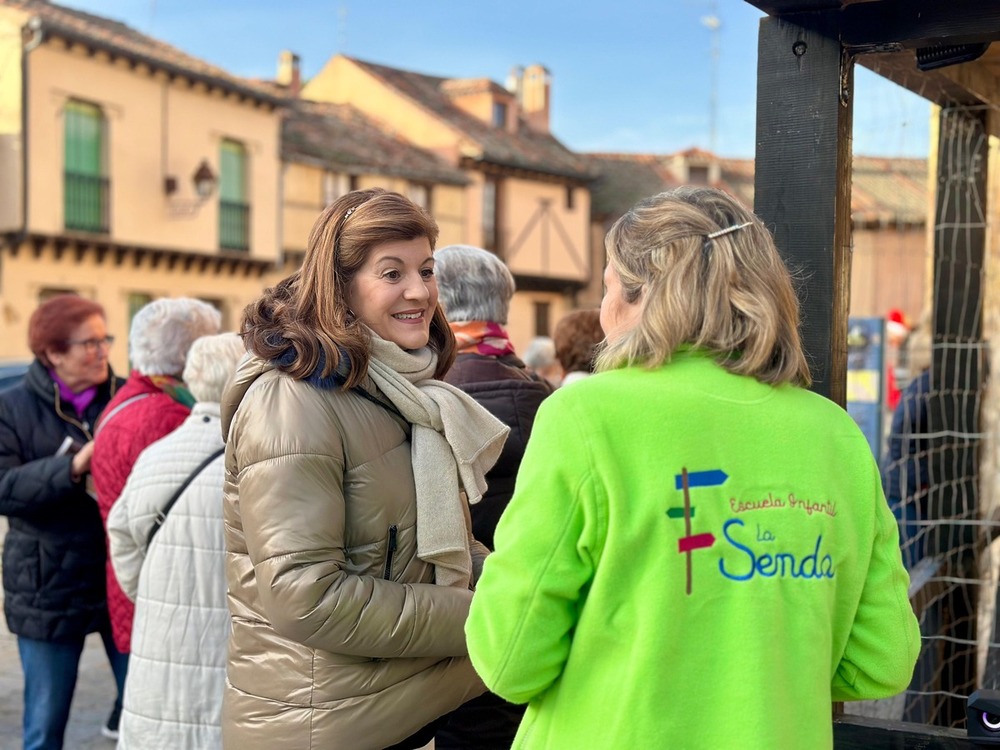 La plaza de San Lorenzo ha sido el escenario de este encuentro intergeneracional organizado desde las concejalías de Servicios Sociales y Educación. 