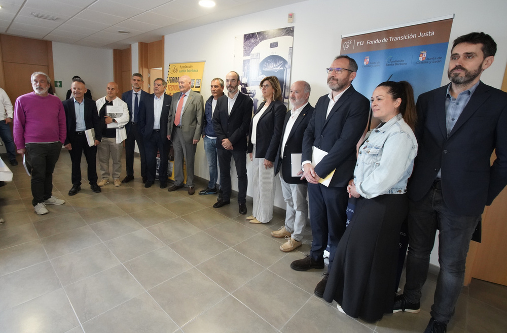 El director general de Energía y Minas, Alfonso Arroyo, preside la Comisión Regional de la Minería que se celebra en la fundación Santa Bárbara en la Ribera de Folgoso (León).