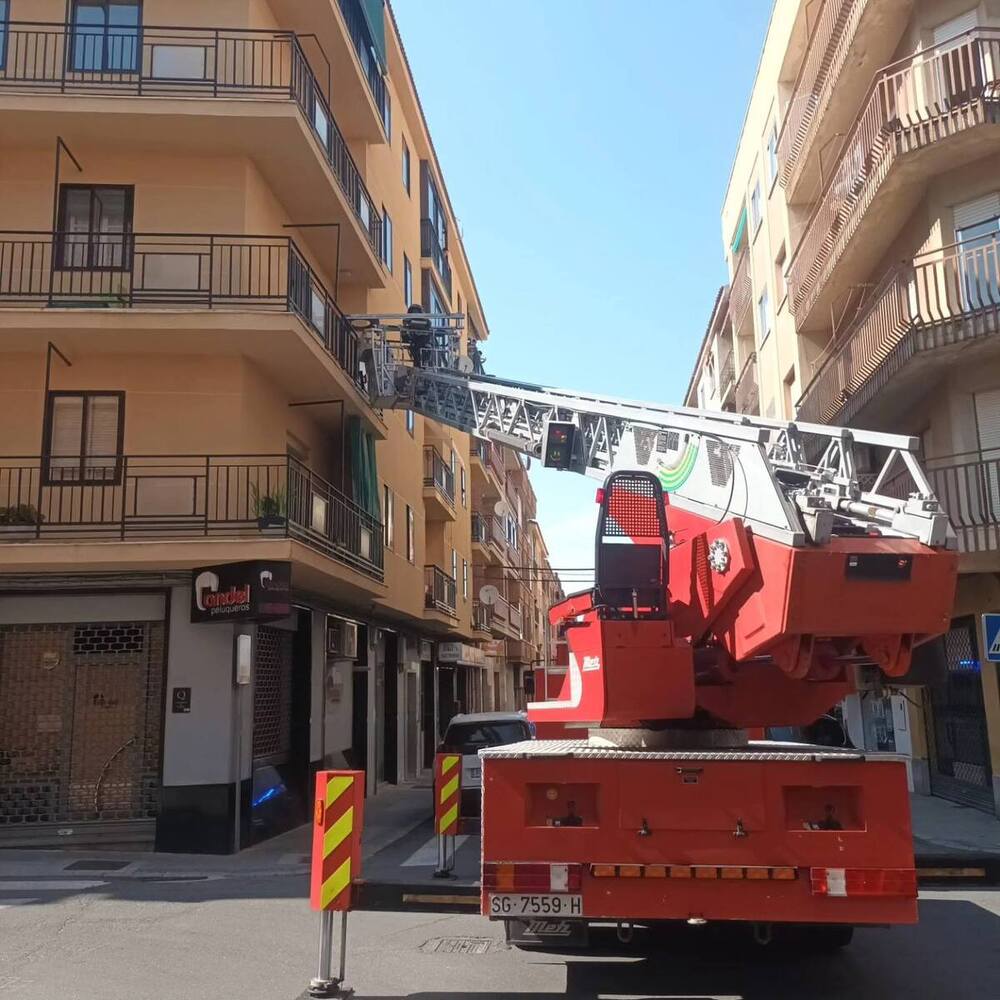 El servicio requirió la acción coordinada de Policía Local y Bomberos