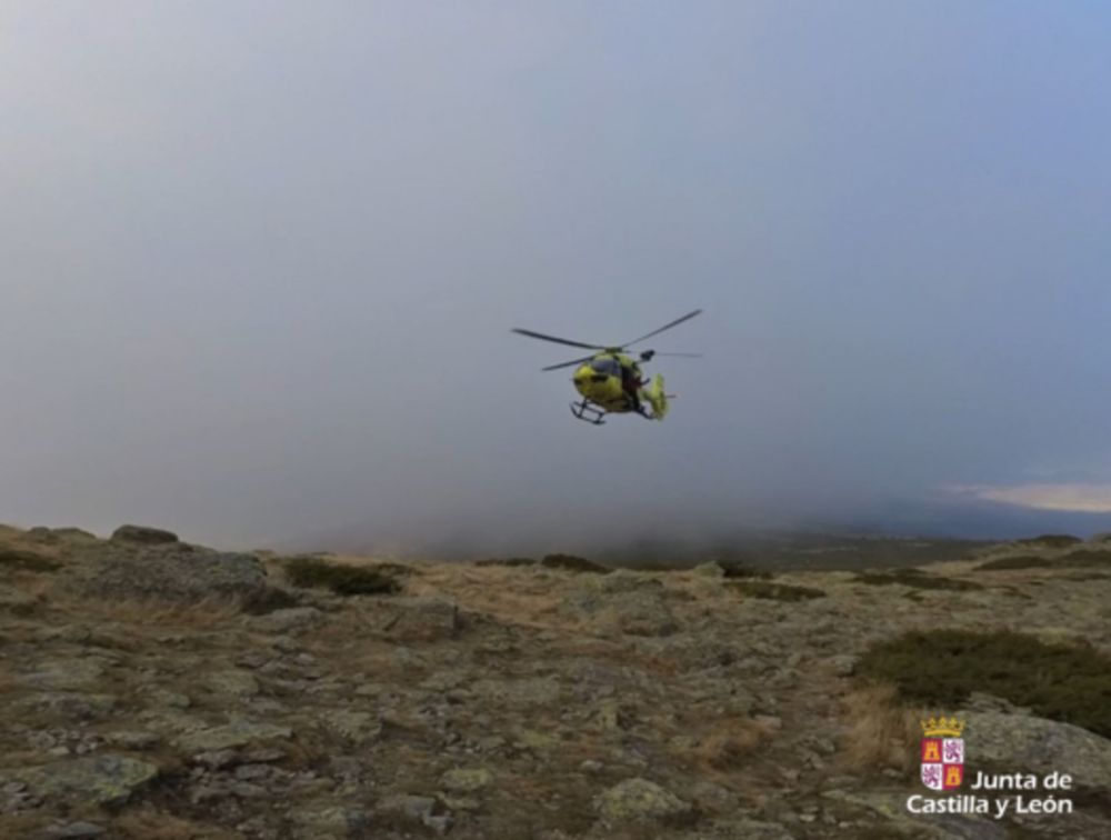 Rescatan en helicóptero a un joven en la Sierra de Guadarrama