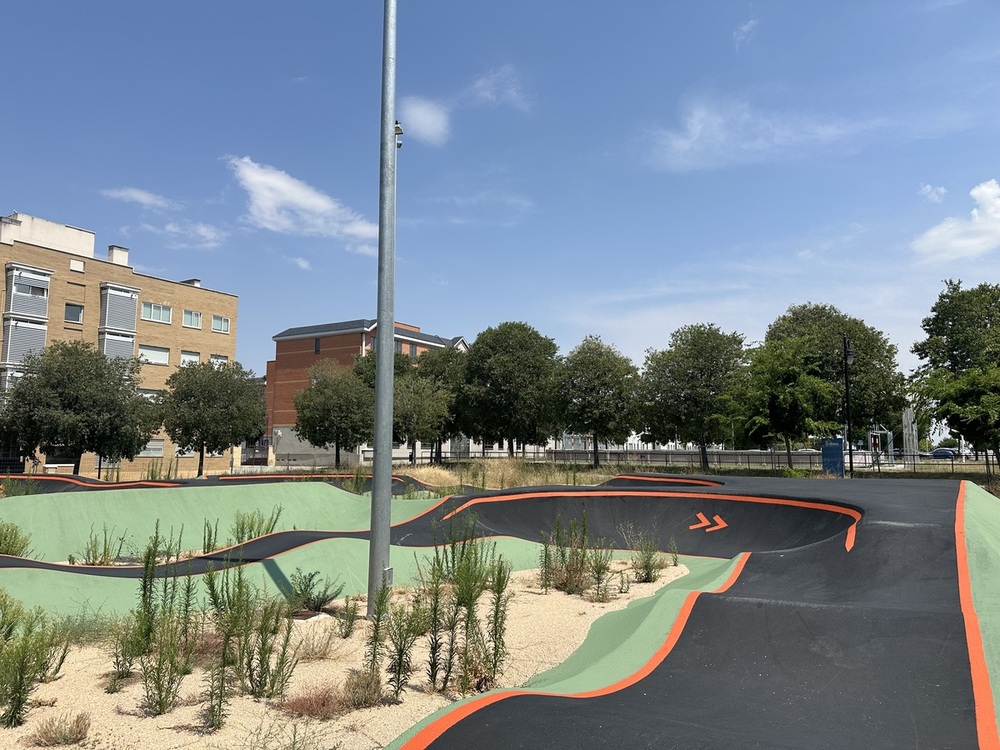 La pista está en la plaza de Samaniego del barrio de Nueva Segovia. 