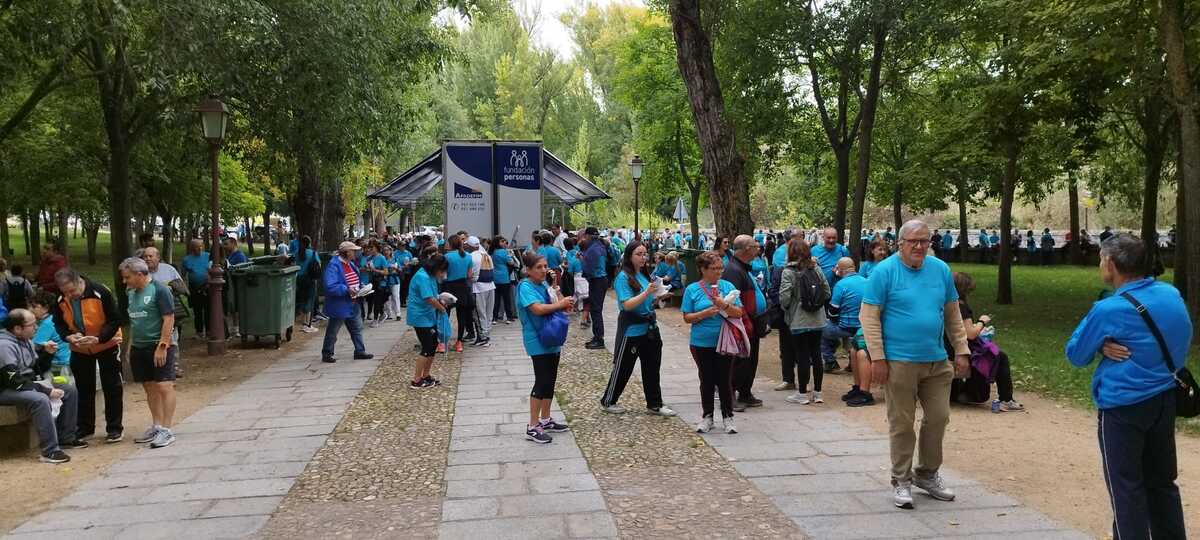 Varios momentos de la marcha.  / M.G./ G. AYUSO