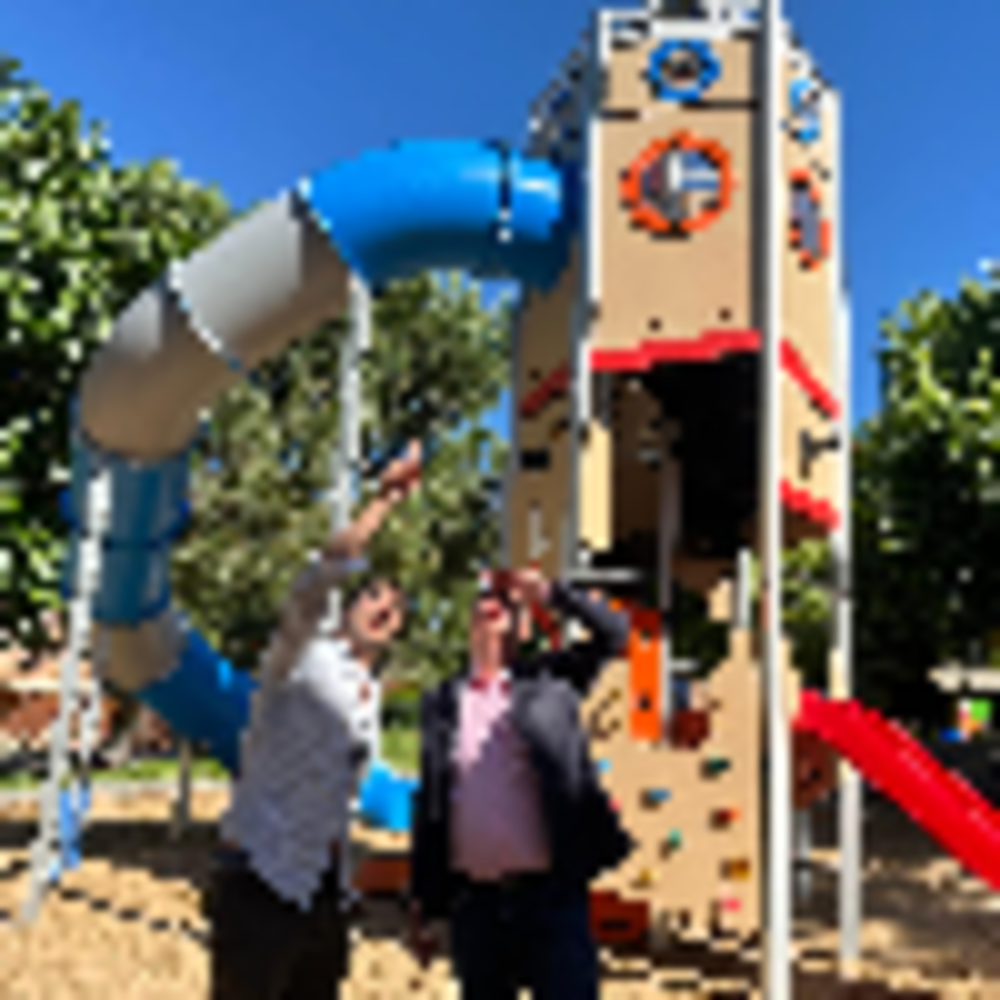 La renovada área infantil del Parque del Reloj, en el barrio de Nueva Segovia de la capital segoviana. 