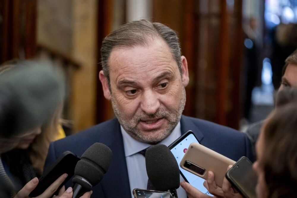  El exministro de Transportes y diputado del PSOE José Luis Ábalos durante una sesión plenaria, en el Congreso de los Diputados