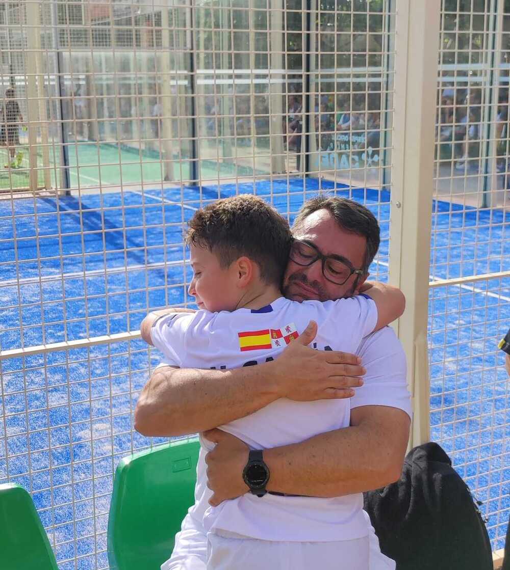 Hugo García se proclama campeón de España de pádel con 10 años