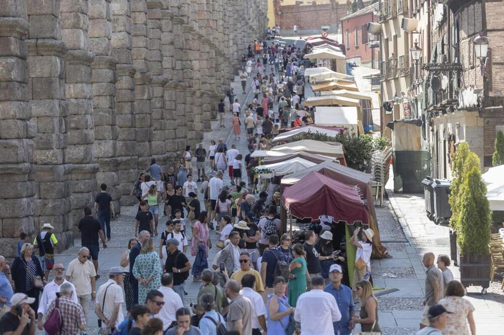 La empresa municipal de Turismo organiza hasta el domingo por la noche la actividad 'Segovia: decus Romae' (Segovia: orgullo de Roma). 