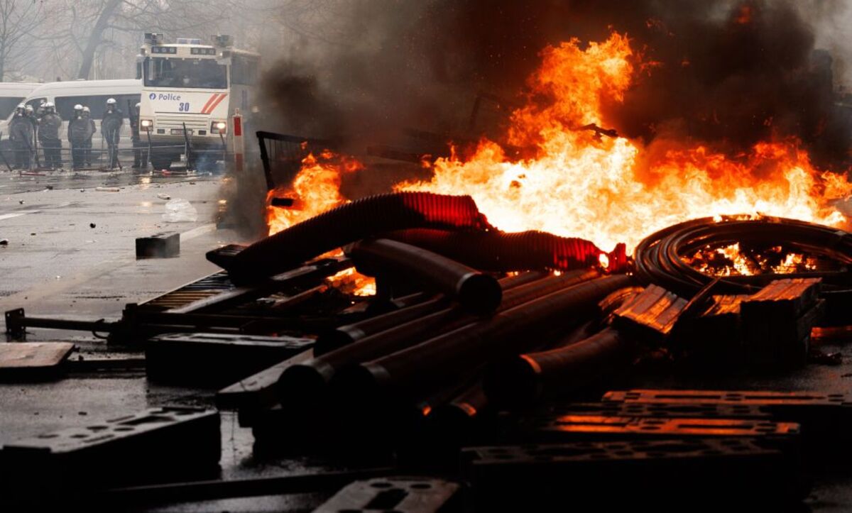 Protest action of farmers' in response to the European Agriculture Council, in Brussels  / BENOIT DOPPAGNE / BELGA PRESS /