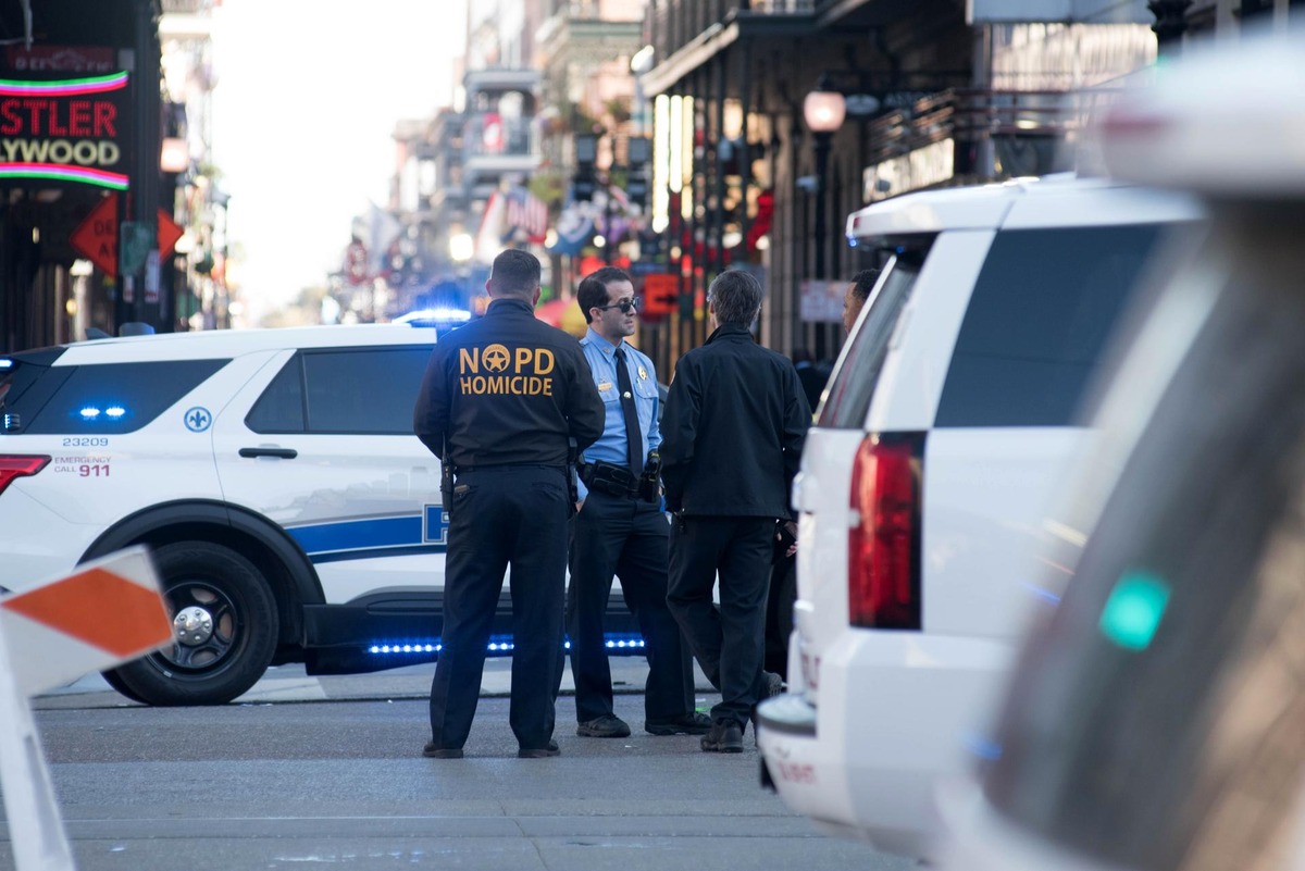 Aftermath of a car ramming into crowd in New Orleans  / SHAWN FINK