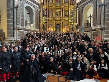 Exaltación del traje regional en Martín Muñoz de las Posadas