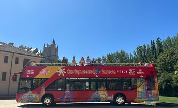 Comienza a funcionar el autobús turístico de Segovia