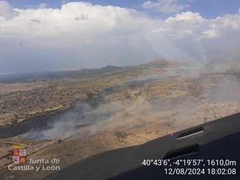 Un fuego en Navas de San Antonio quema 102 hectáreas de pasto