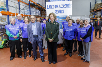 Doña Sofía refrenda en Segovia su apoyo al Banco de Alimentos