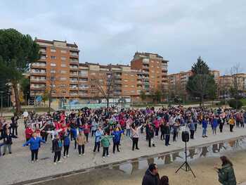 La Marcha 'Violencia Cero' reúne a más de 400 participantes