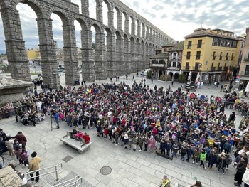 Tradicional felicitación navideña del Colegio Claret a Segovia