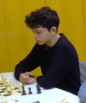 Daniel Gómez, líder del Torneo UNED Open de Navidad de Ajedrez