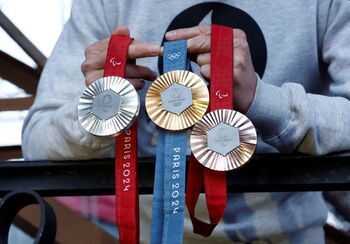 Un pedacito de la Torre Eiffel en cada medalla de París 2024