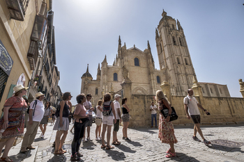 La patronal turística, contra el nuevo registro de viajeros