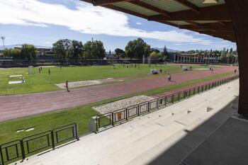 El Ayuntamiento cierra al público instalaciones deportivas