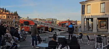 Un incendio desaloja el Burger King y parte del Eurostars