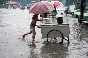 Ascienden a 27 los muertos por las inundaciones en Indonesia