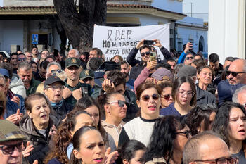 Arrestados dos tripulantes de la narcolancha de Barbate