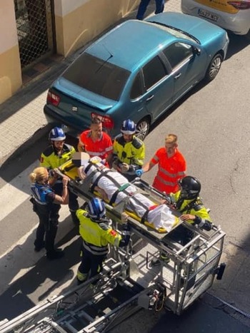 La Policía Local rescata en casa a una mujer imposibilitada