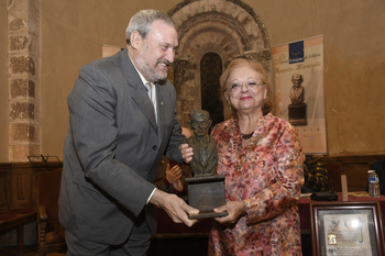 Cristina García Rodero recoge el Premio Agapito Marazuela