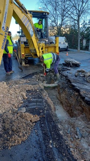 Dos averías dejan sin agua a vecinos de dos calles de Segovia