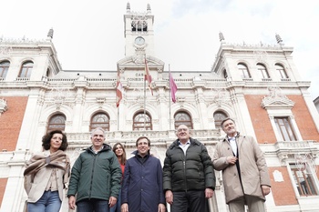 El PP despliega su poder local: «Son los que gobiernan España»